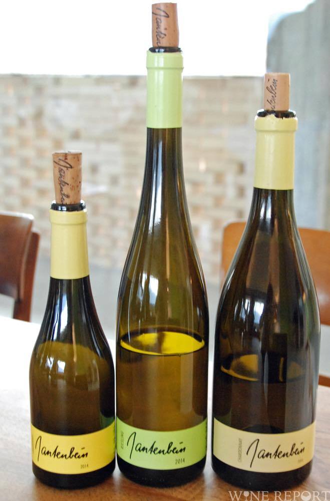 濃密でたっぷりしたエキス、一度は飲むべきスイス・ ピノ最高峰