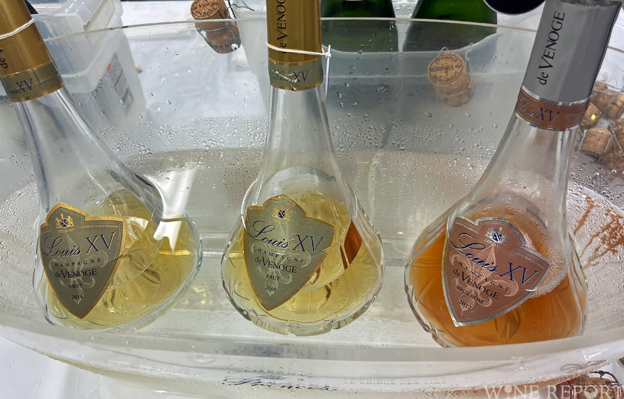 ドゥ・ヴノージュ、ルイ15世のミニ垂直試飲 | WINE REPORT